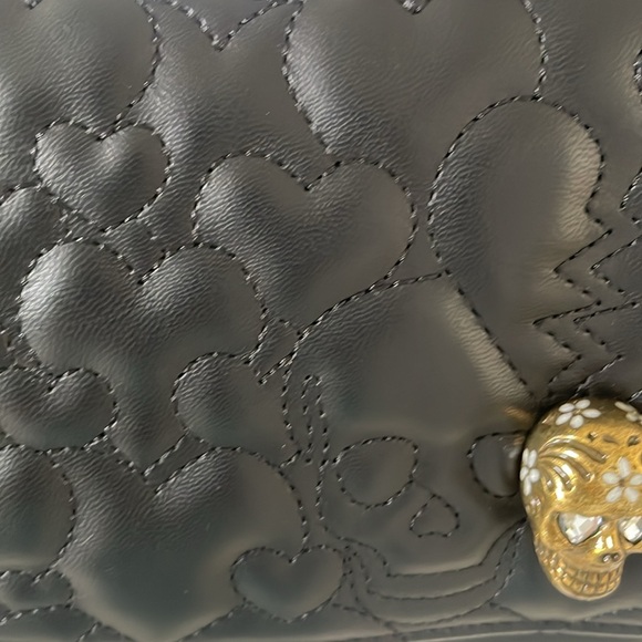 BETSEY JOHNSON BLACK QUILTED FABULOUS SKULL BAG - Picture 13 of 16